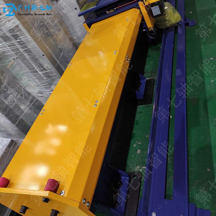 Q3系列—定制机器人全封闭行走轨道