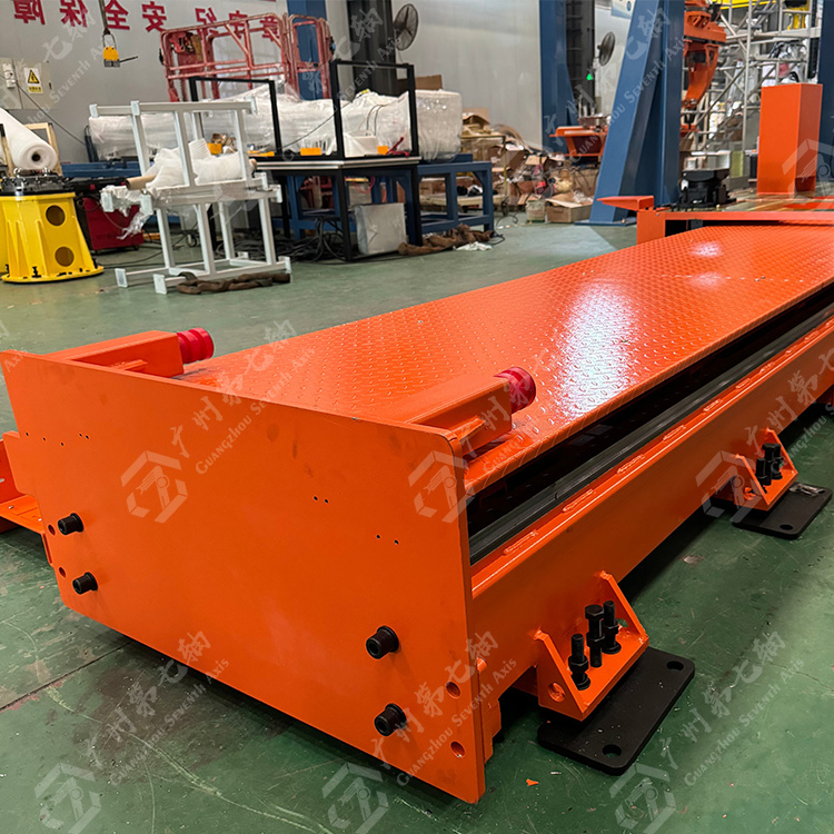 花钢板机器人行走外部轴